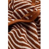 Jotex Bombažna brisača v konjak rjavi barvi/kremno bela 70x140 cm Dixie – | Shoptok.si