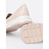 Shelvt Light beige loafers with a decorative gold element | ePonuda.com