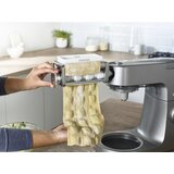 Kenwood KAX93. Aome Ravioli pricvršcen na stroju za tijesto za raviole. | shoptok.hr