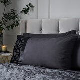 Catherine Lansfield Črna žametna posteljnina za zakonsko posteljo 200x200 cm Lattice Cut – | Shoptok.si