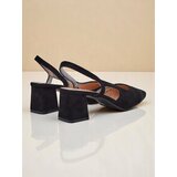 Resti Women's Low Heel Pumps with Decorative Toe Eleganzo | shoptok.hr