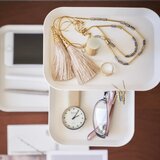 YAMAZAKI Metalni stalak za nakit Rin – | shoptok.hr