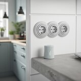  Kliklap - Trostruka retro zidna utičnica sa okvirom SCHUKO 230V, keramička, bela | Eponuda.com