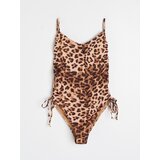 Sinsay Jednodijelni kupaći kostim s bočnim vezicama u leopard uzorku | shoptok.hr