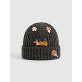 Sinsay Rebrasta beanie kapa s 3D aplikacijama Slike