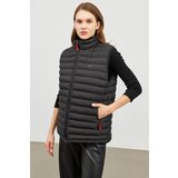 D1fference Women's Regular Fit Black Inflatable Vest With Lined Waterproof And Windproof. | shoptok.hr