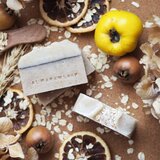 Almara Soap Natural Oatmeal Cake ročno izdelano milo za občutljivo kožo 90 g | Shoptok.si