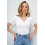 Trend Alacati Stili Ženska bluza kratkih rukava Alc-X13683, V-izrez, Bela | Eponuda.com