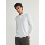 Reserved polo majica comfort fit z dolgimi rokavi - ebenovina | Shoptok.si