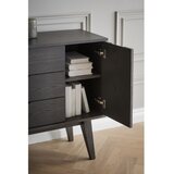 Rowico Smeđa niska komoda u dekoru hrasta 122x85 cm Filippa – | shoptok.hr