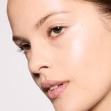 MAC Cosmetics Glow Play Bouncy Highlighter osvetljevalec odtenek Wind Chill 7.5 g | Shoptok.si