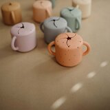 Mushie Baby Snack Cup skodelica za malico Blush 1 kos | Shoptok.si