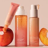 OLEHENRIKSEN Truth Peach Glaze Glow Serum posvetlitveni serum za obraz 15 ml | Shoptok.si
