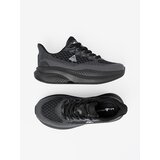 Shelvt Lightweight black sneaker with breathable McArthur upper | ePonuda.com