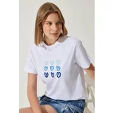 Happiness İstanbul Women's White Heart Embroidered Cotton T-Shirt