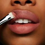 MAC Cosmetics Powder Kiss Lipstick matirajoča šminka odtenek Teddy 2.0 3 g | Shoptok.si