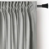 Svijetlo siva zavjesa za djelomično zamračenje od samta 140x270 cm Pleat –