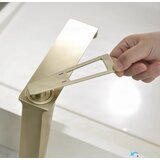 ELITE EDITION Dizajnerska kopalniška armatura z vodopadnim učinkom - BBS1257 — Brušeno zlato — Visoka | Shoptok.si
