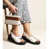 Gemre White wedge sandals with a buckle Bayley | ePonuda.com