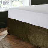 Catherine Lansfield Kaki zelena navlaka za okvir kreveta s gumom od samta 152x198 cm Kingsley – | shoptok.hr