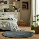 Flair Rugs Temno siva pralna okrogla preproga iz recikliranih vlaken 180x180 cm Fluffy – | Shoptok.si