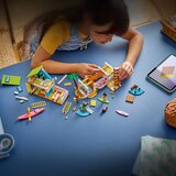 Lego LEGO® Friends - Hišica na plaži s tjuljnji (42699) | Shoptok.si