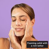 Apivita Cleansing Solid Foamy Cleanser čvrsti sapun za čišćenje s hidratantnim učinkom 80 g | shoptok.hr