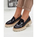 Resti Black lacquered moccasins for women Mewira - Footwear | ePonuda.com