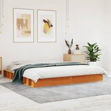 Maison Chic Posteljni okvir - Dvoposteljna postelja - Zakonska postelja brez vzmetnice vošč. rjav 200x200 cm borovina-J4593, (21760374) | Shoptok.si