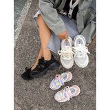 Resti Women's sporty sneakers on a thicker sole Loness | shoptok.hr