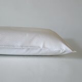 VIKTORIJA Jastučnica 50x70 cm, pamučni saten, bela sa sitnim rasterom – Clas A7 Cene