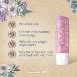Labello Bridgerton Rose Meringue barvni vlažilni balzam za ustnice 4.8 g | Shoptok.si