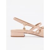 GOODIN Beige patent leather pumps with gold accessories | Shoptok.si