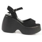 Capone Outfitters High Heels - Black - Block Cene