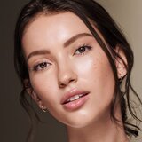 Max Factor miracle Pure Skin-Improving Foundation SPF30 hranjivi i hidratantni puder 30 ml nijansa 35 Pearl Beige | shoptok.hr