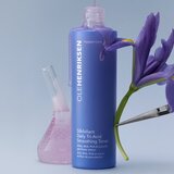 OLEHENRIKSEN Transform Silkfoliant Daily Tri-Acid Smoothing Toner with Mandelic Acid nežni eksfoliacijski tonik za vsakodnevno uporabo 30 ml | Shoptok.si