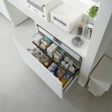 YAMAZAKI Crna metalna prilagodljiva dodatna kuhinjska polica 108x15 cm Tower – | shoptok.hr