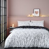 Catherine Lansfield Crno-bijela posteljina za bračni krevet 200x200 cm Cosmic Hearts and Stars – | shoptok.hr