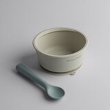 Tommee Tippee EasiStick™ Silicone Bowl & Spoon silikonska posoda s priseskom 4m+ Green 1 kos | Shoptok.si