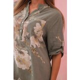 Kesi Włoski Women's cotton shirt with a loose fit and floral pattern khaki | shoptok.hr