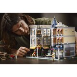 Lego Creator Expert 10255 Okupljalište | shoptok.hr