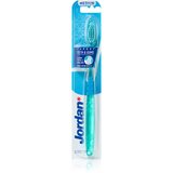 Jordan Target Teeth & Gums Medium zobna ščetka 1 kos | Shoptok.si