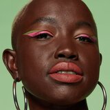 NYX Professional Makeup Vivid Brights tekoče črtalo za oči odtenek 09 Sneaky Pink 2 ml | Shoptok.si