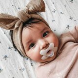 Canpol 100% Silicone Soother 0-6m Symmetrical duda White 1 kos | Shoptok.si