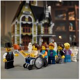 Lego ICONS™ 10273 Hiša strahov v zabaviščnem parku | Shoptok.si