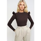 Trend Alaçatı Stili Women's Brown Half Turtleneck Sweater with Ruffle Shoulders | Shoptok.si
