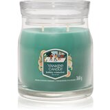 Yankee Candle Holiday Winterfest dišeča sveča Signature 368 g | Shoptok.si