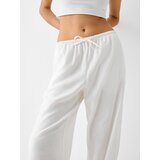 Bershka Hlače bela | Shoptok.si