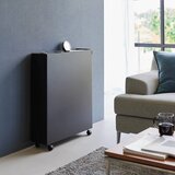 YAMAZAKI Črn kovinski regal na koleščkih 59x70x16 cm Tower – | Shoptok.si