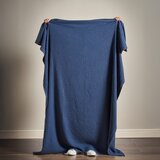 Pineapple Elephant Tamno plava pamučna deka 150x200 cm Jaipur Chunky Waffle – | shoptok.hr